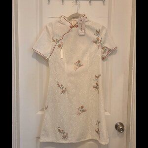 Floral pattern, lace beige short Cheongsam